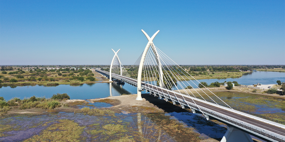 Image 01 Okavango River Bridge