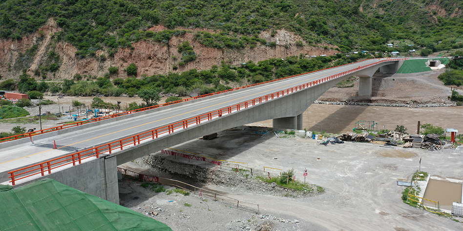 Image 02 - Puente Pampas